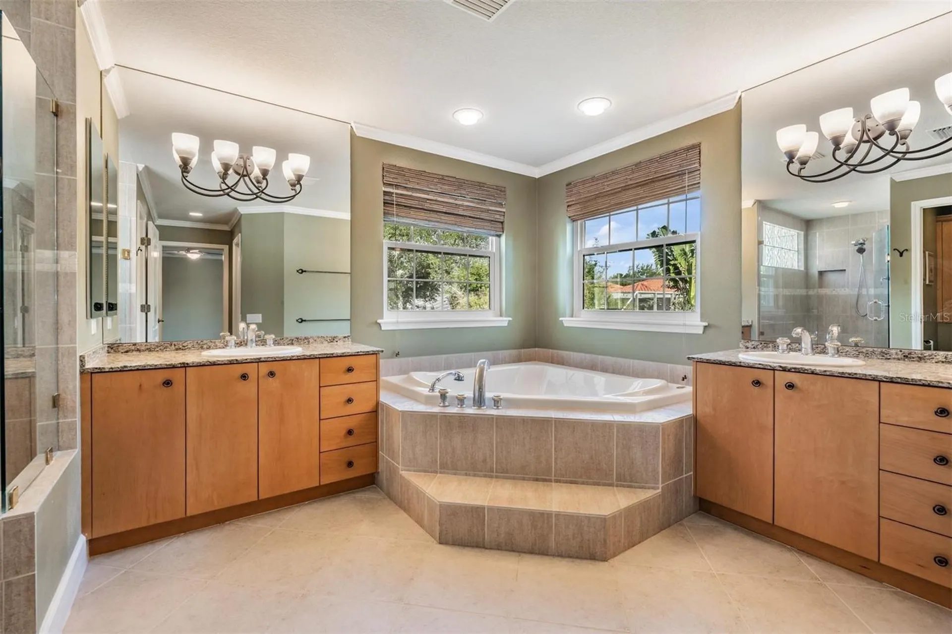 3111 W Lawn Avenue Tampa FL 33611