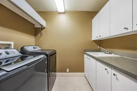 3111 W Lawn Avenue Tampa FL 33611