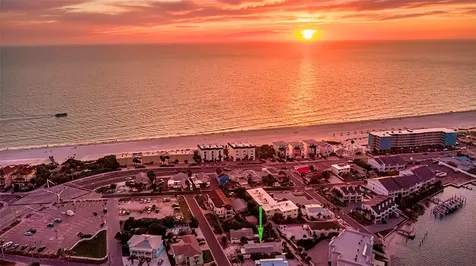 148 98th Avenue Treasure Island FL 33706