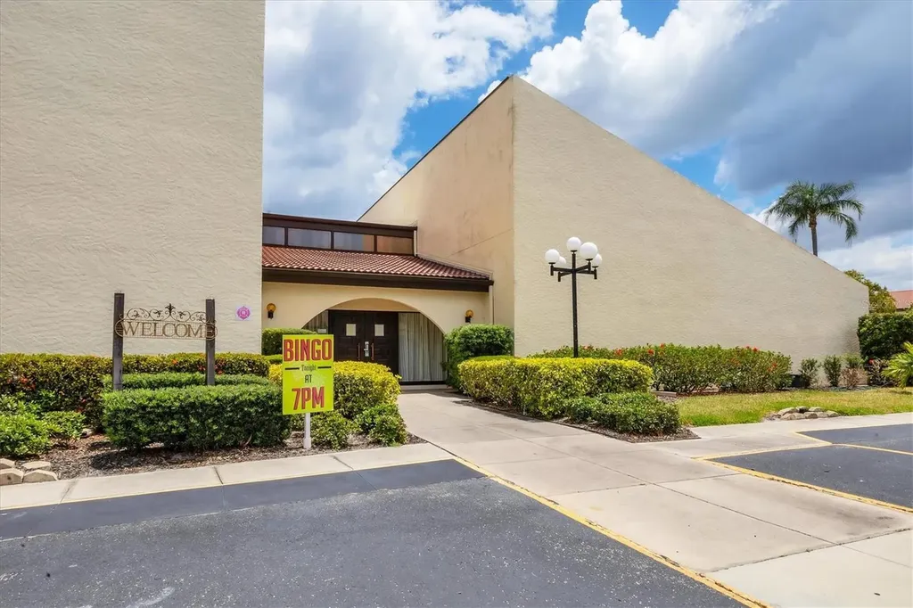 3690 Pinecrest Street Sarasota FL 34232