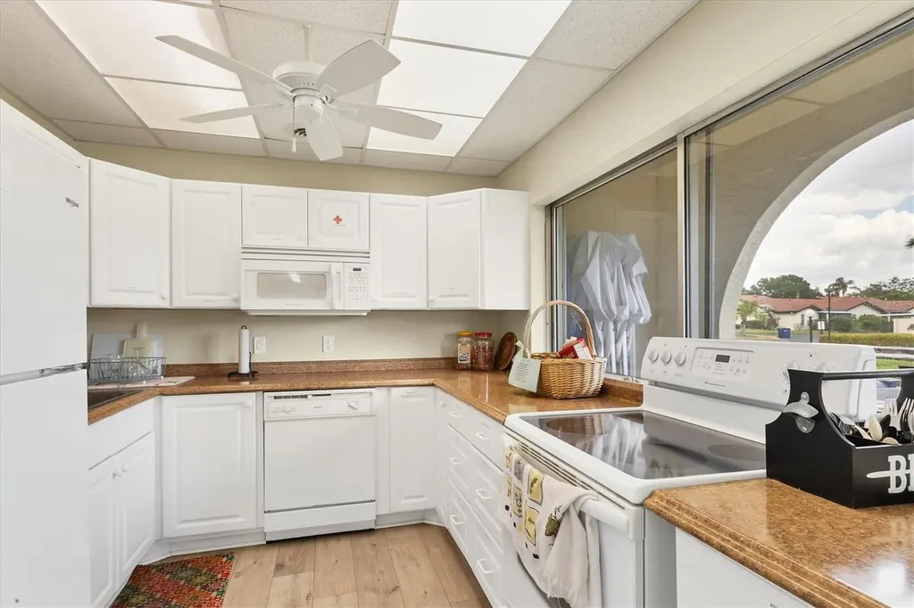 3690 Pinecrest Street Sarasota FL 34232