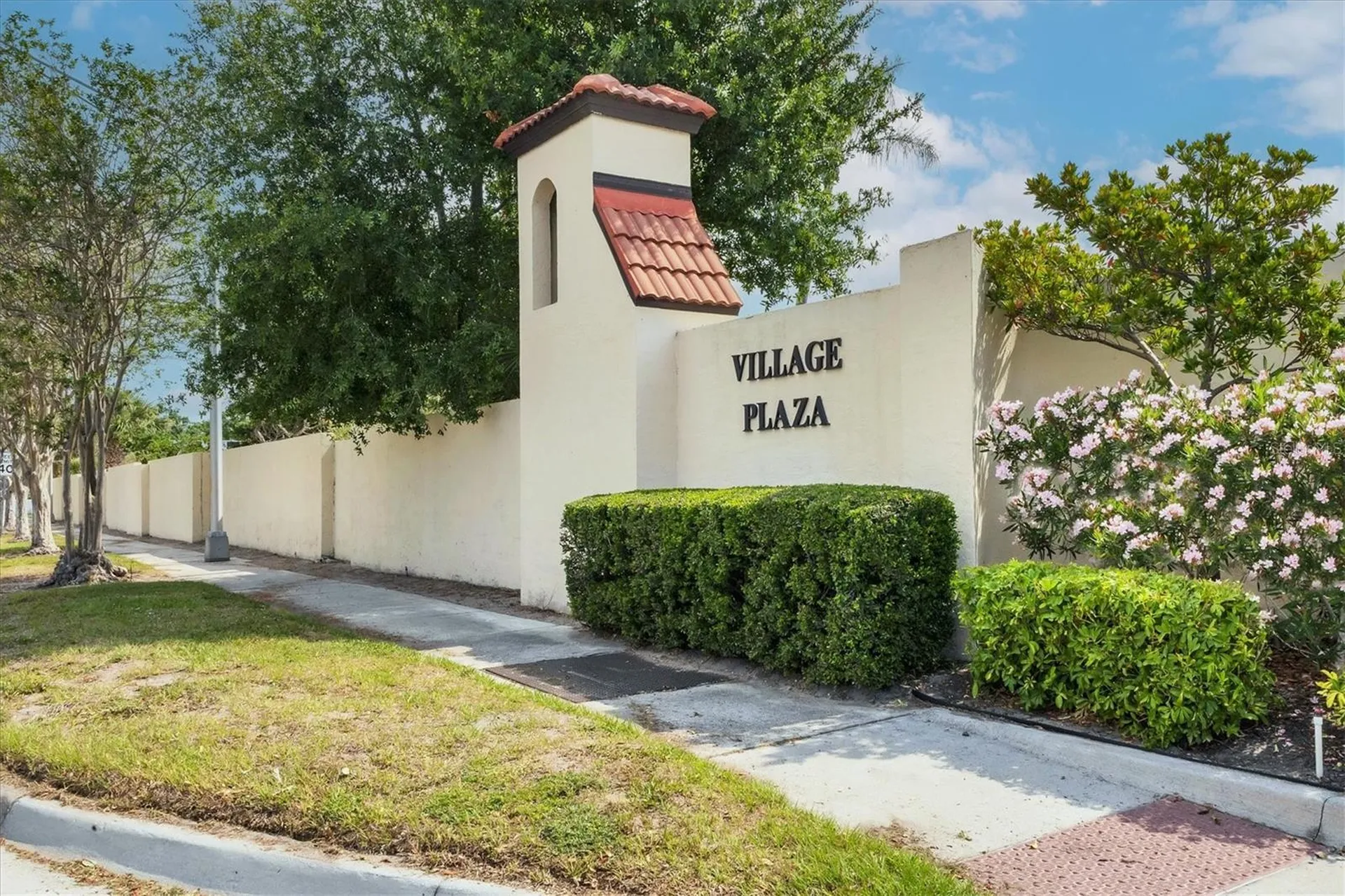 3690 Pinecrest Street Sarasota FL 34232