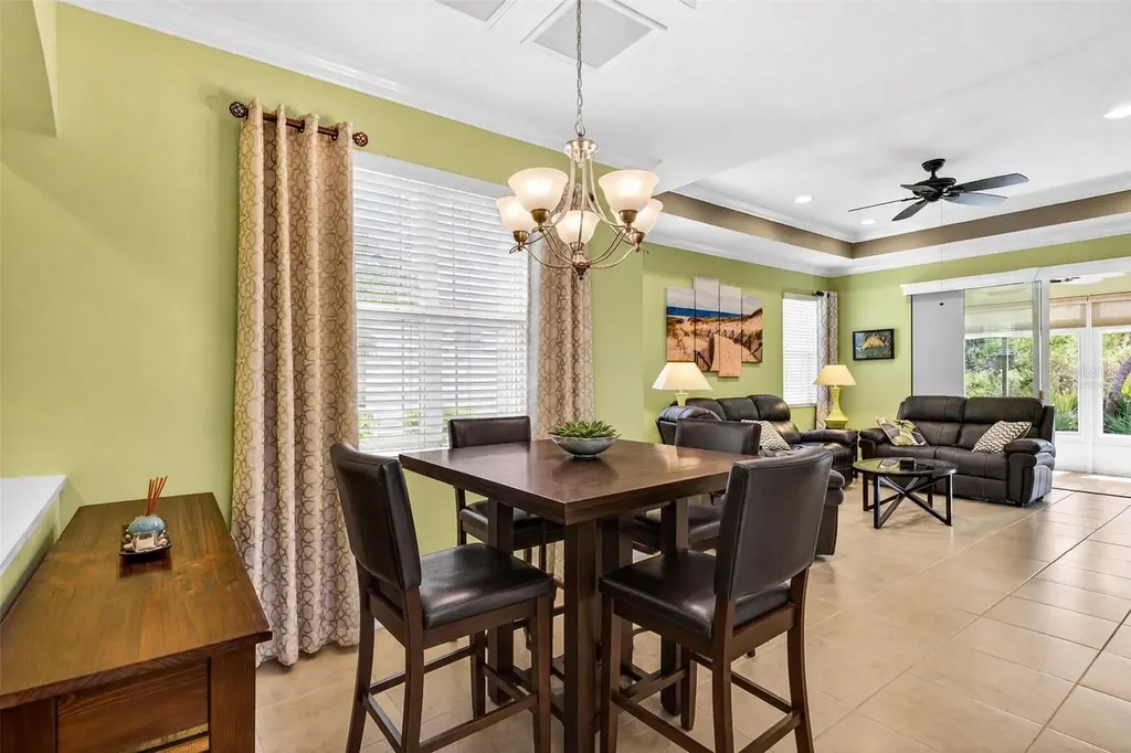 2334 Oakley Green Drive Sun City Center FL 33573