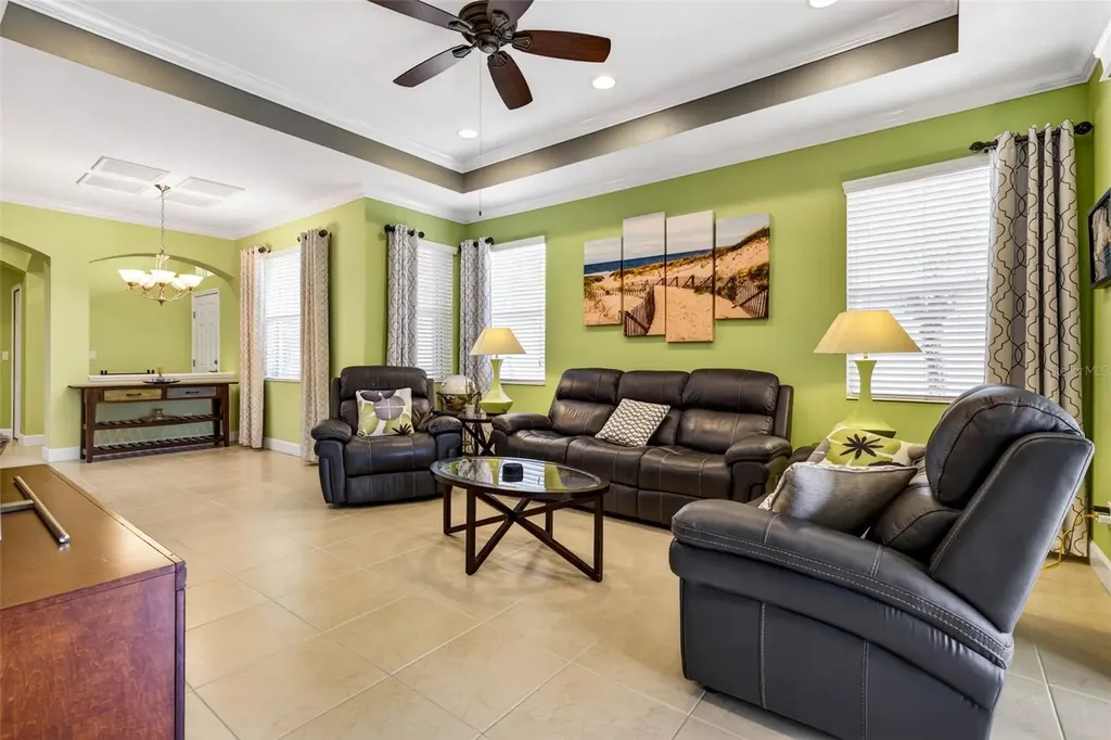 2334 Oakley Green Drive Sun City Center FL 33573