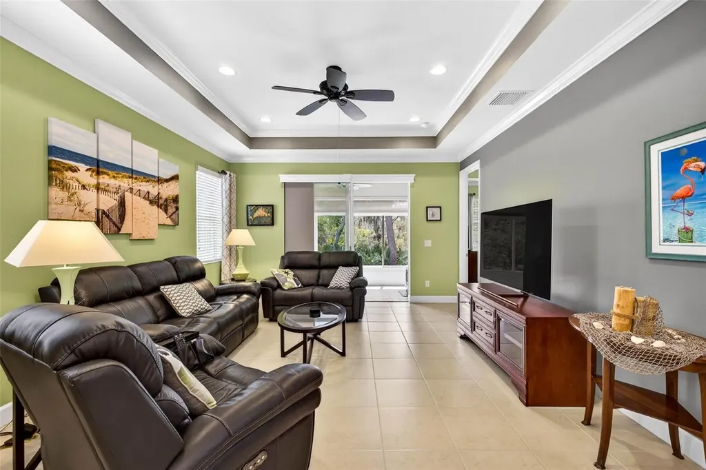 2334 Oakley Green Drive Sun City Center FL 33573