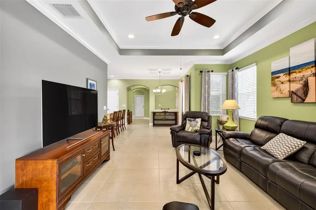 2334 Oakley Green Drive Sun City Center FL 33573