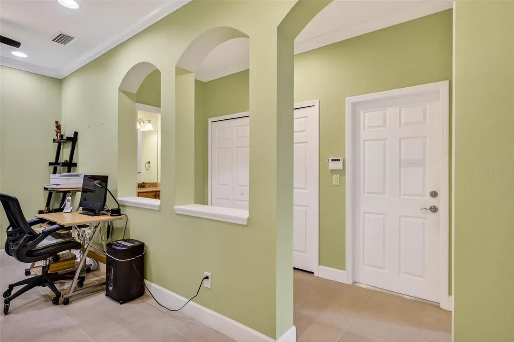 2334 Oakley Green Drive Sun City Center FL 33573