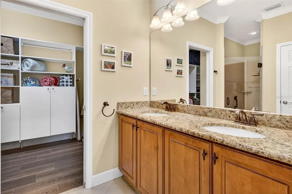 2334 Oakley Green Drive Sun City Center FL 33573