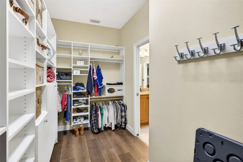 2334 Oakley Green Drive Sun City Center FL 33573