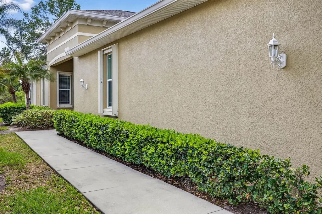 2334 Oakley Green Drive Sun City Center FL 33573