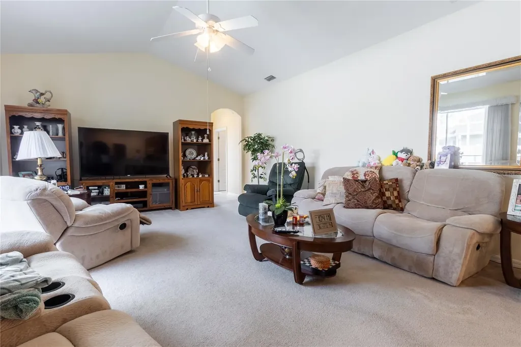 1812 Flower Branch Way Valrico FL 33594