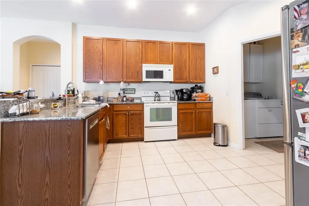 1812 Flower Branch Way Valrico FL 33594