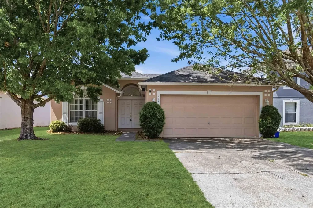 273 Curtis Avenue Groveland FL 34736