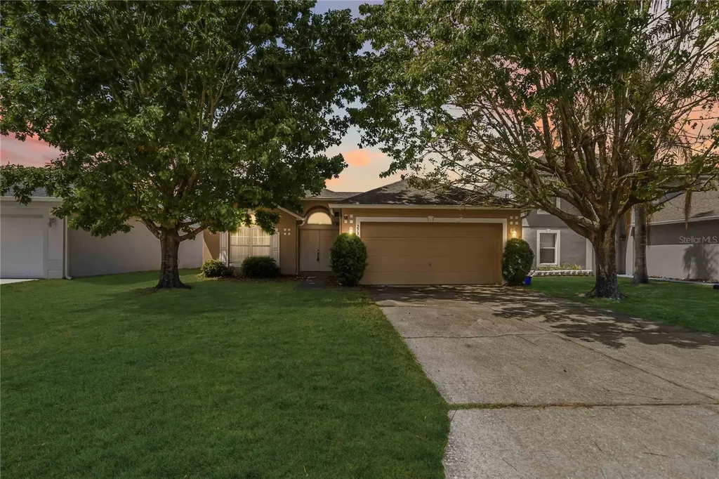 273 Curtis Avenue Groveland FL 34736