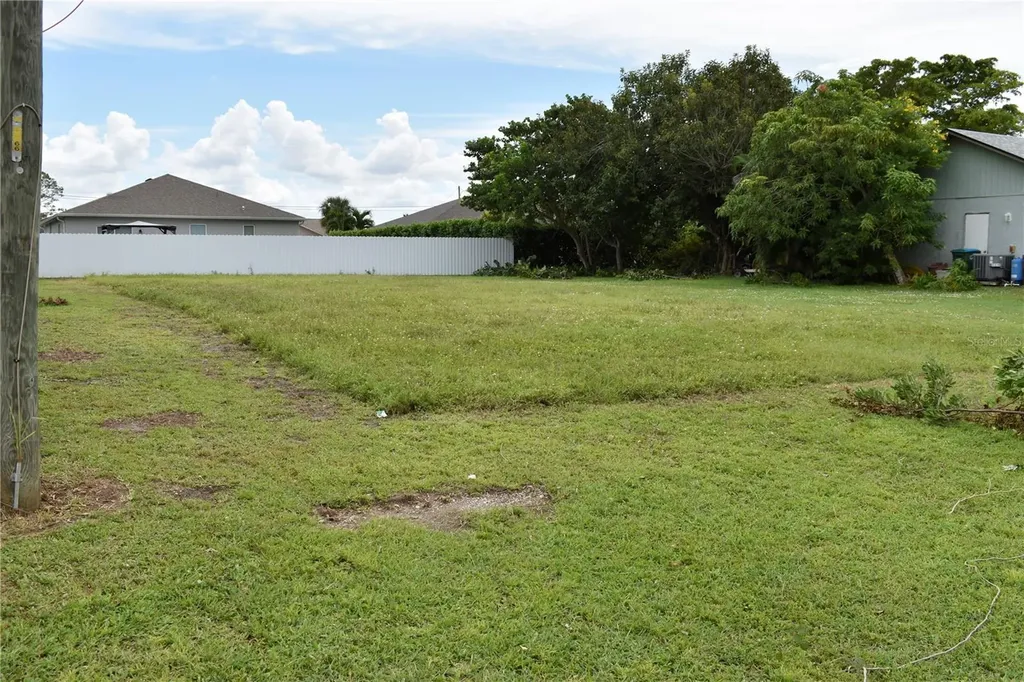 706 SW 21 Street Cape Coral FL 33991