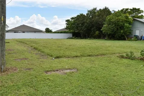 706 SW 21 Street Cape Coral FL 33991