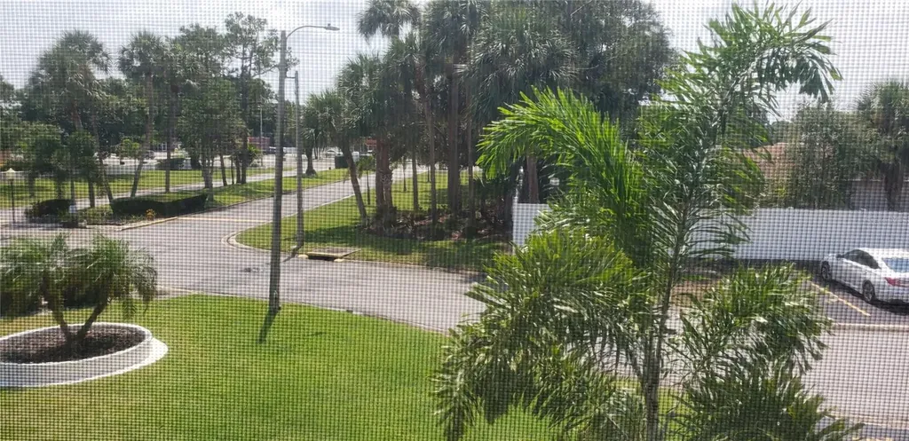 7701 Starkey Road Seminole FL 33777