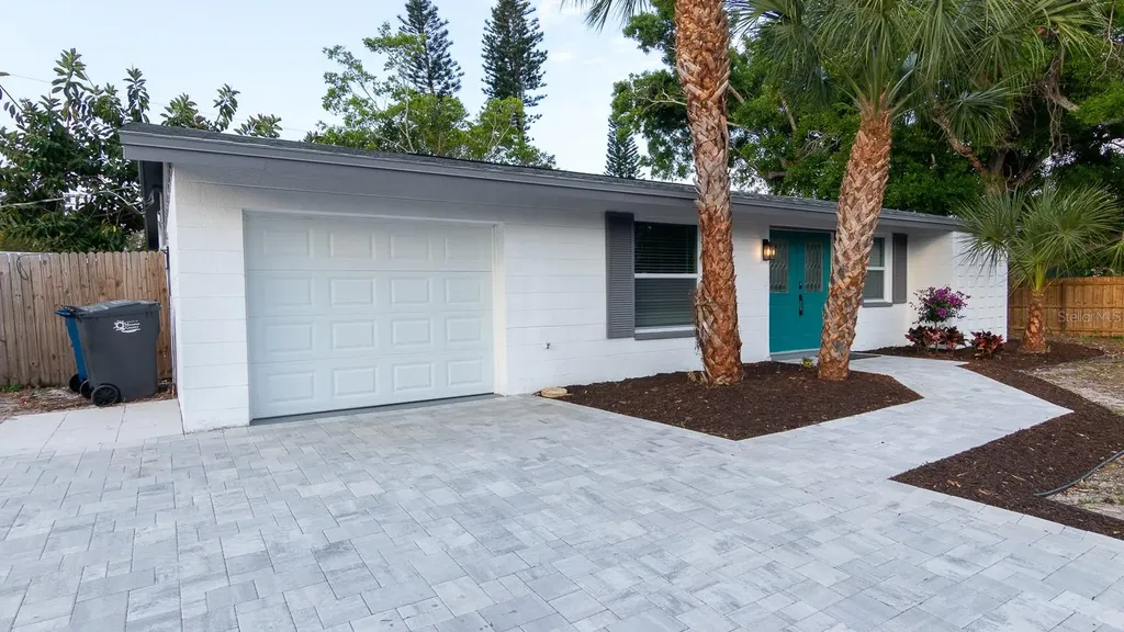 420 Archibald Avenue Sarasota FL 34243