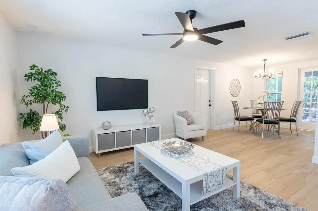 420 Archibald Avenue Sarasota FL 34243