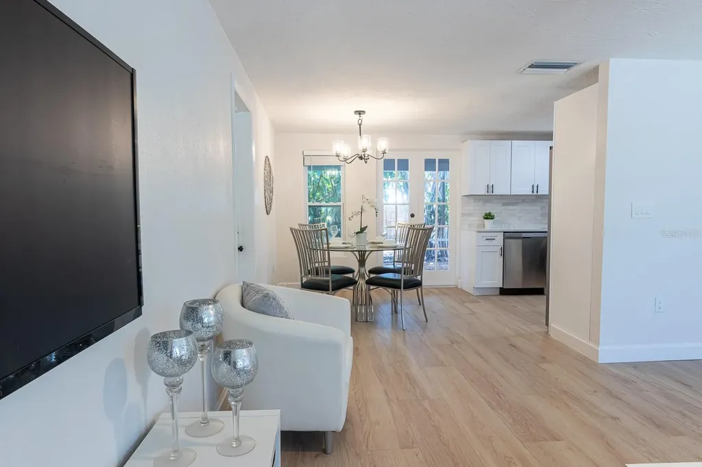 420 Archibald Avenue Sarasota FL 34243
