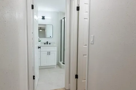420 Archibald Avenue Sarasota FL 34243