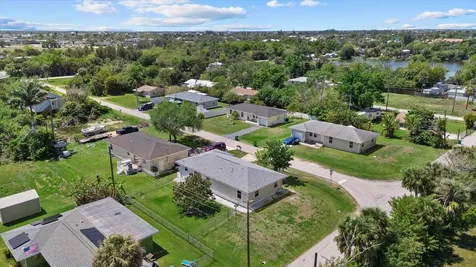 2600 Charlene Street Punta Gorda FL 33950
