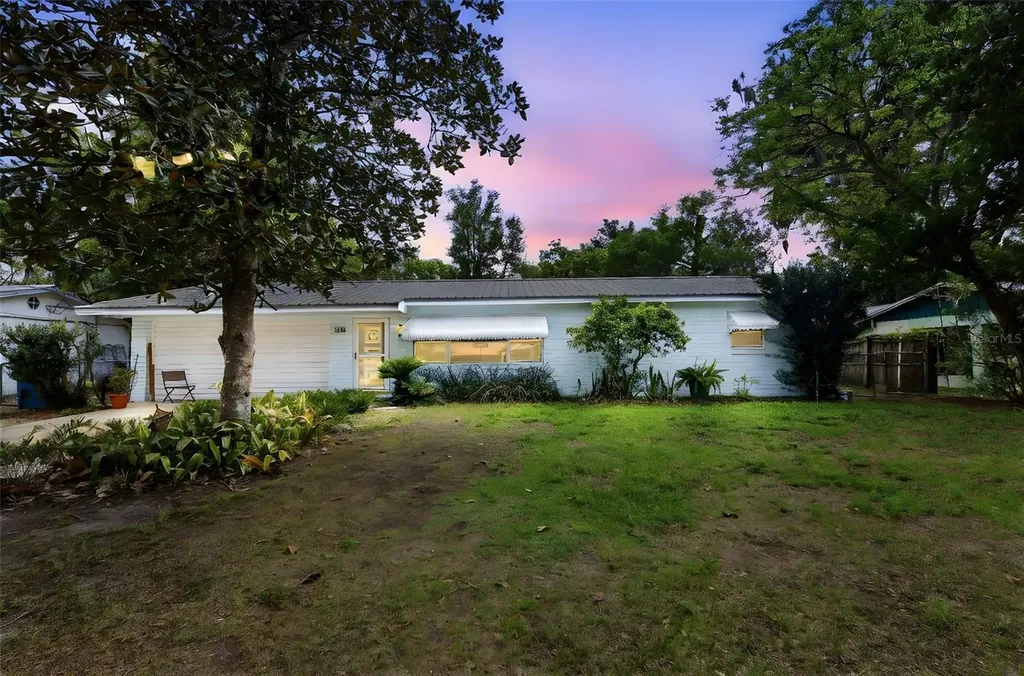 1410 W Chelsea Avenue Deland FL 32720