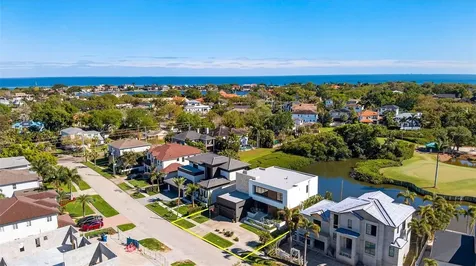 370 Belleair Drive NE St Petersburg FL 33704
