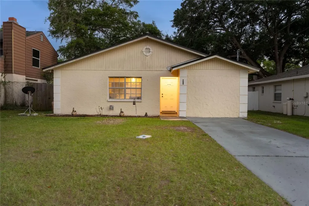 4705 Serena Drive Tampa FL 33617