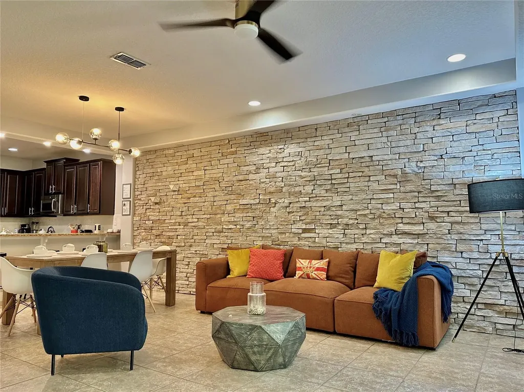 8111 Roseville Boulevard Davenport FL 33896