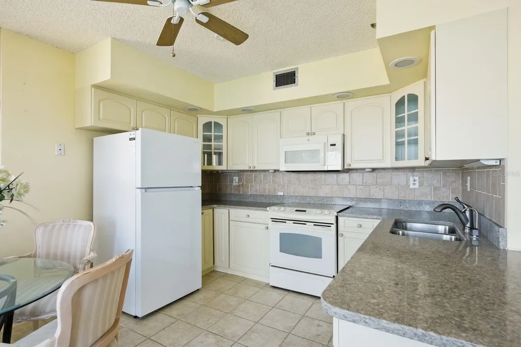 6287 Bahia Del Mar Circle St Petersburg FL 33715