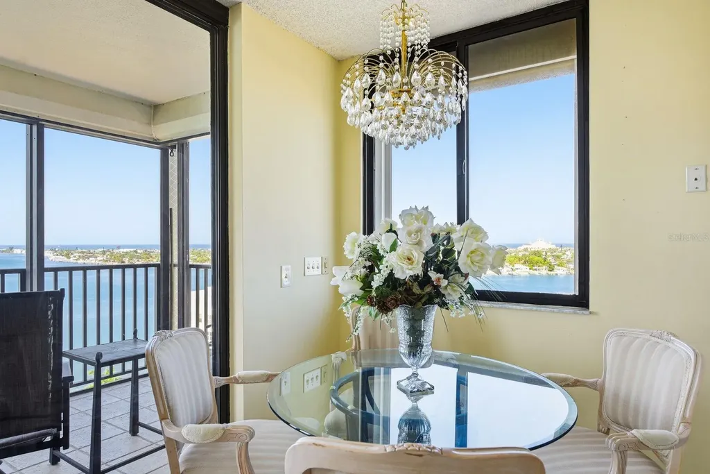 6287 Bahia Del Mar Circle St Petersburg FL 33715