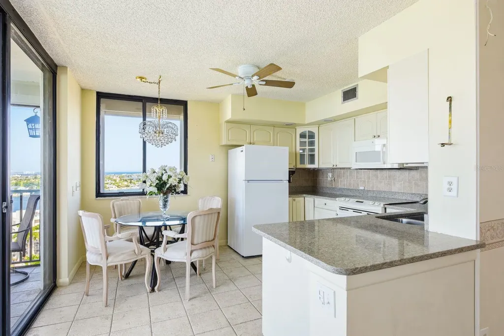 6287 Bahia Del Mar Circle St Petersburg FL 33715