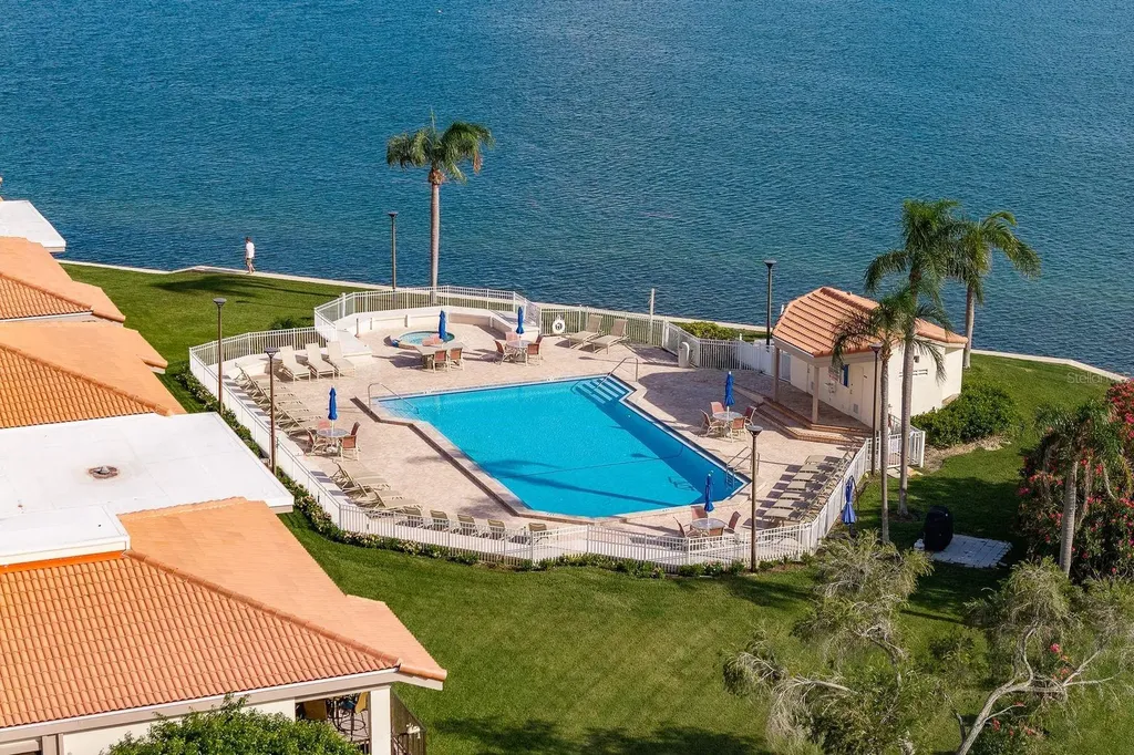6287 Bahia Del Mar Circle St Petersburg FL 33715