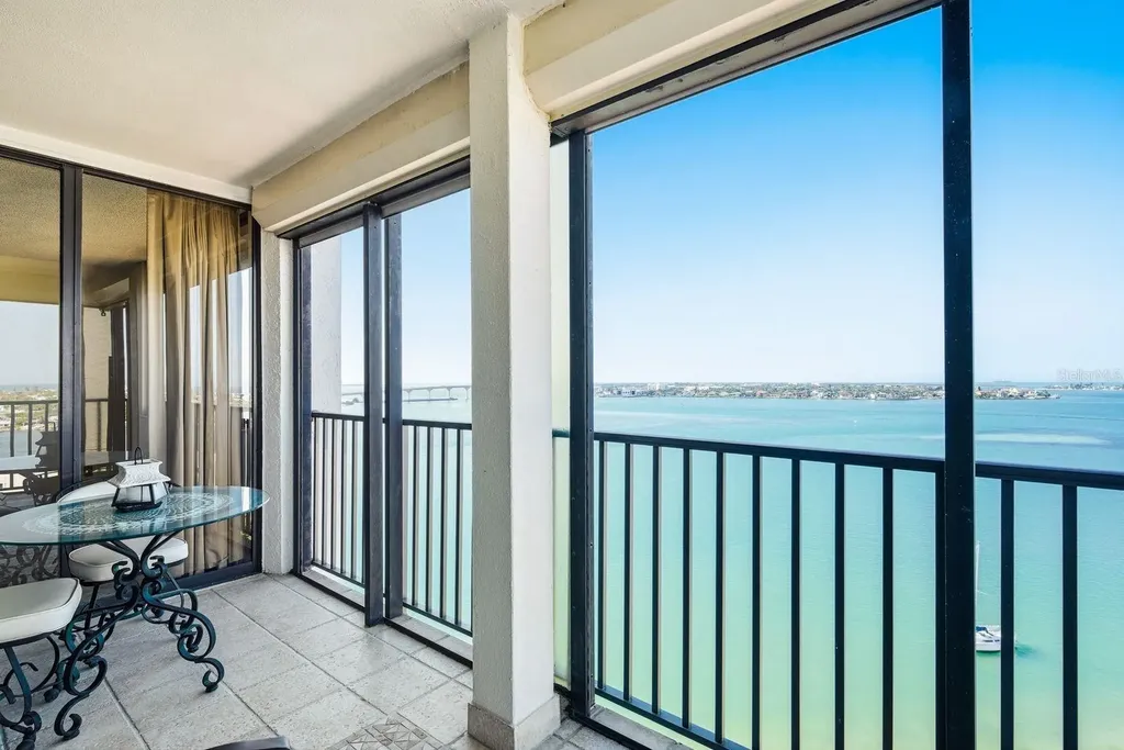 6287 Bahia Del Mar Circle St Petersburg FL 33715