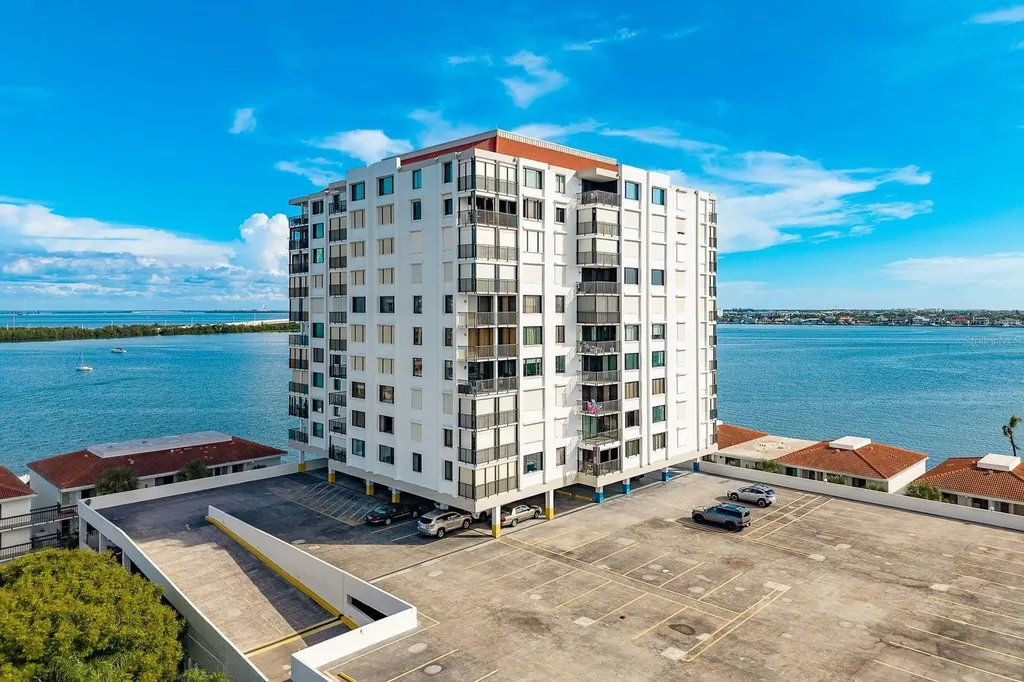 6287 Bahia Del Mar Circle St Petersburg FL 33715