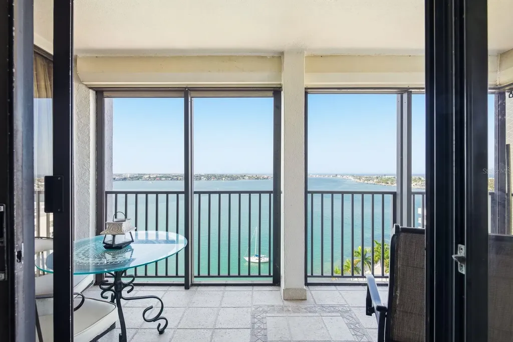 6287 Bahia Del Mar Circle St Petersburg FL 33715