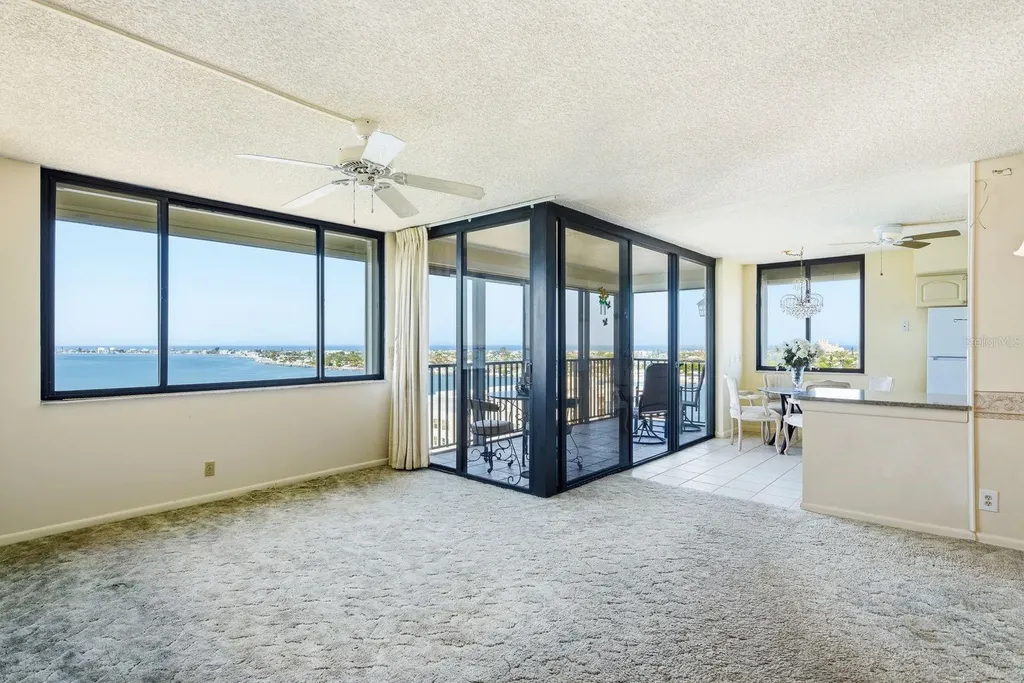 6287 Bahia Del Mar Circle St Petersburg FL 33715