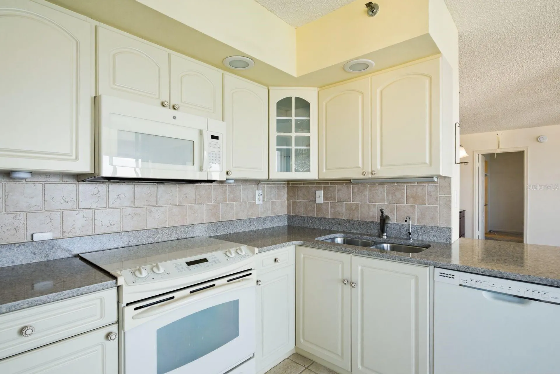 6287 Bahia Del Mar Circle St Petersburg FL 33715