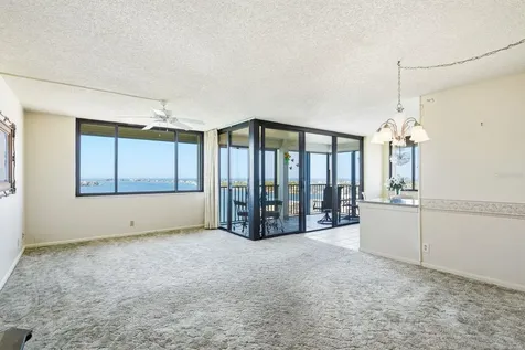 6287 Bahia Del Mar Circle St Petersburg FL 33715