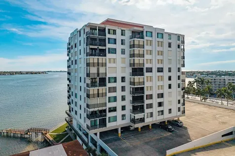 6287 Bahia Del Mar Circle St Petersburg FL 33715