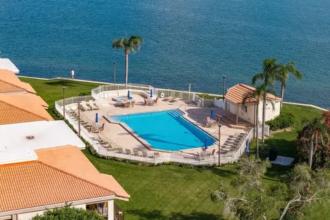 6287 Bahia Del Mar Circle St Petersburg FL 33715