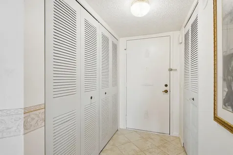6287 Bahia Del Mar Circle St Petersburg FL 33715