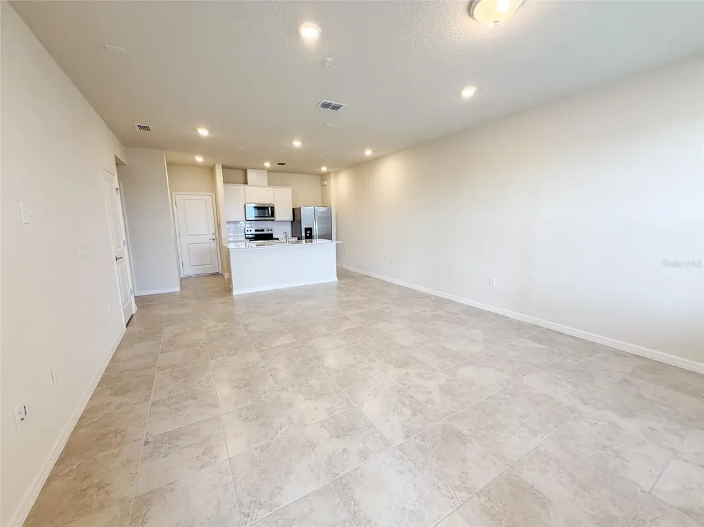 10537 Glowing Beacon Street Orlando FL 32829