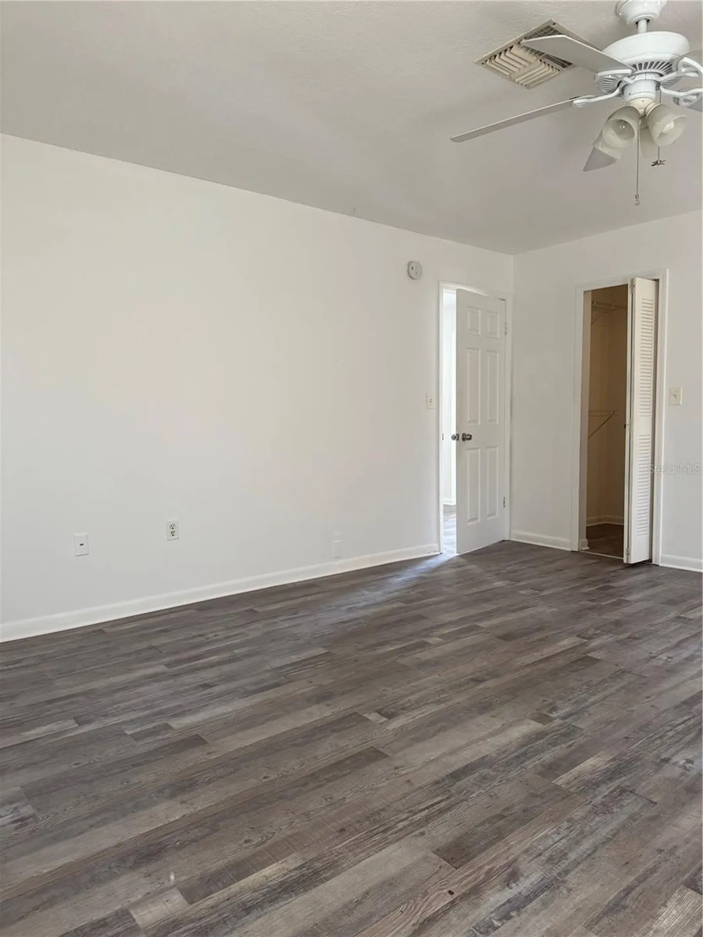 2074 Dodge Street Clearwater FL 33760