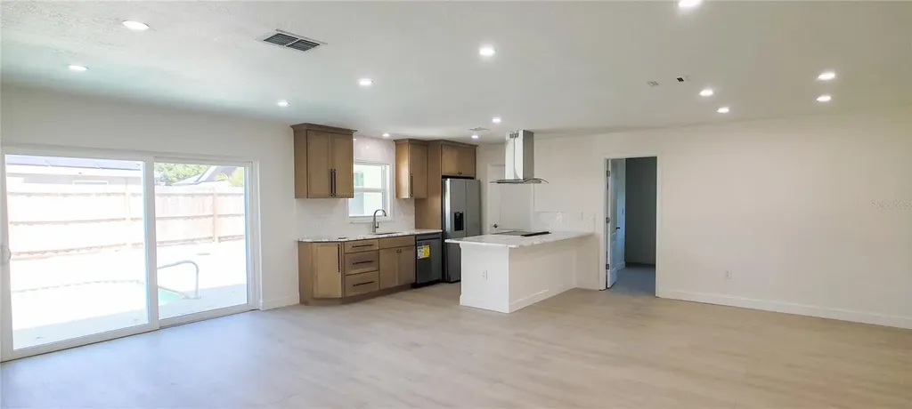 4018 29th Avenue W Bradenton FL 34205