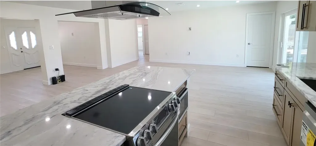 4018 29th Avenue W Bradenton FL 34205