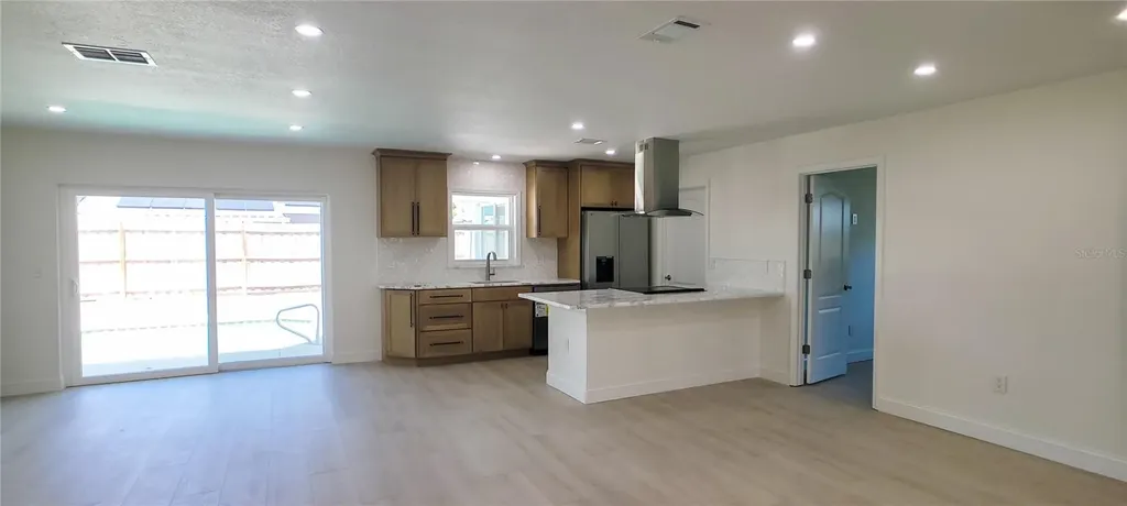 4018 29th Avenue W Bradenton FL 34205