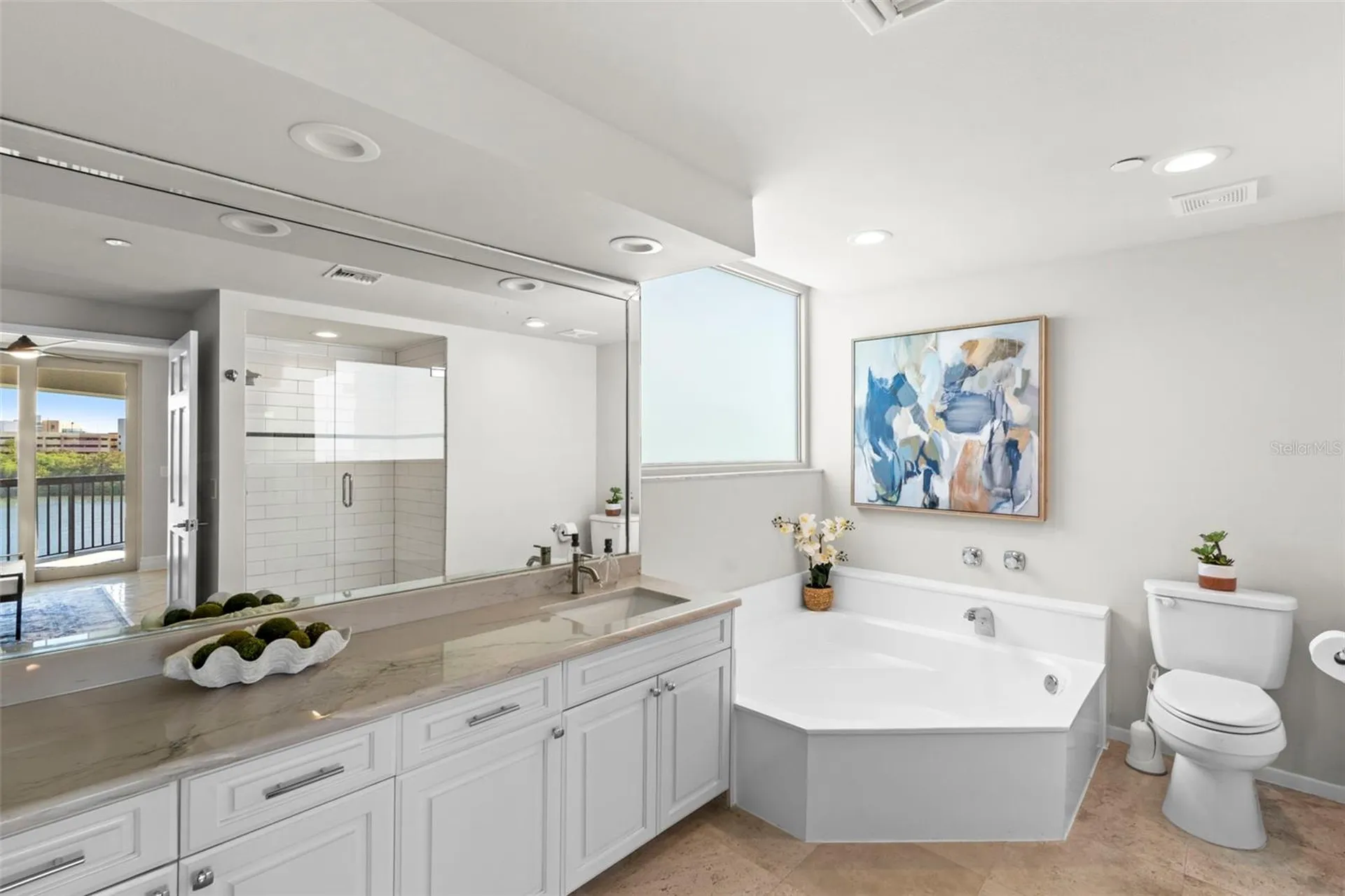 943 Seddon Cove Way Tampa FL 33602