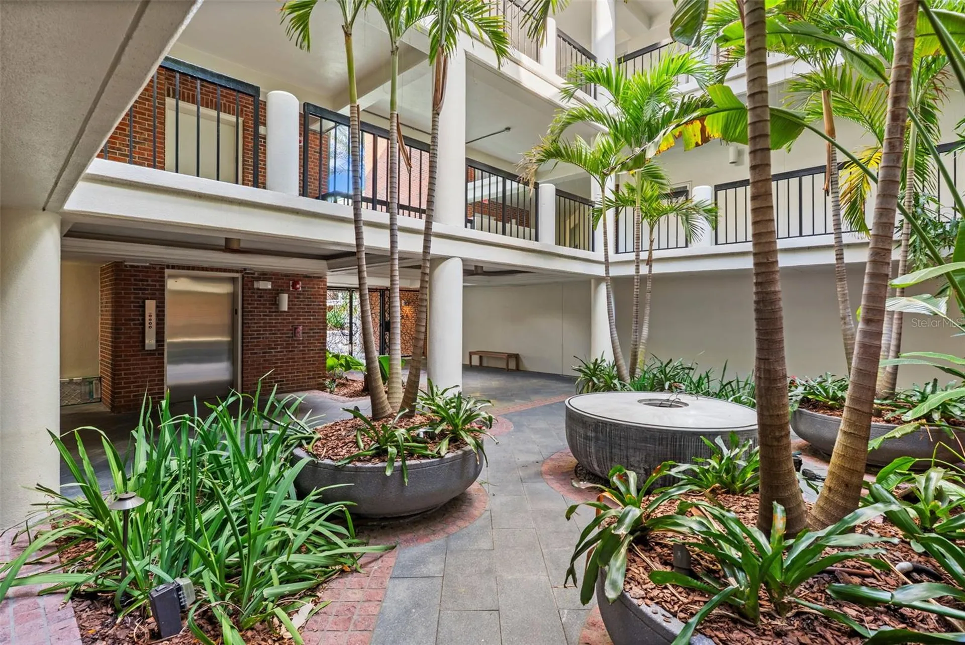 943 Seddon Cove Way Tampa FL 33602